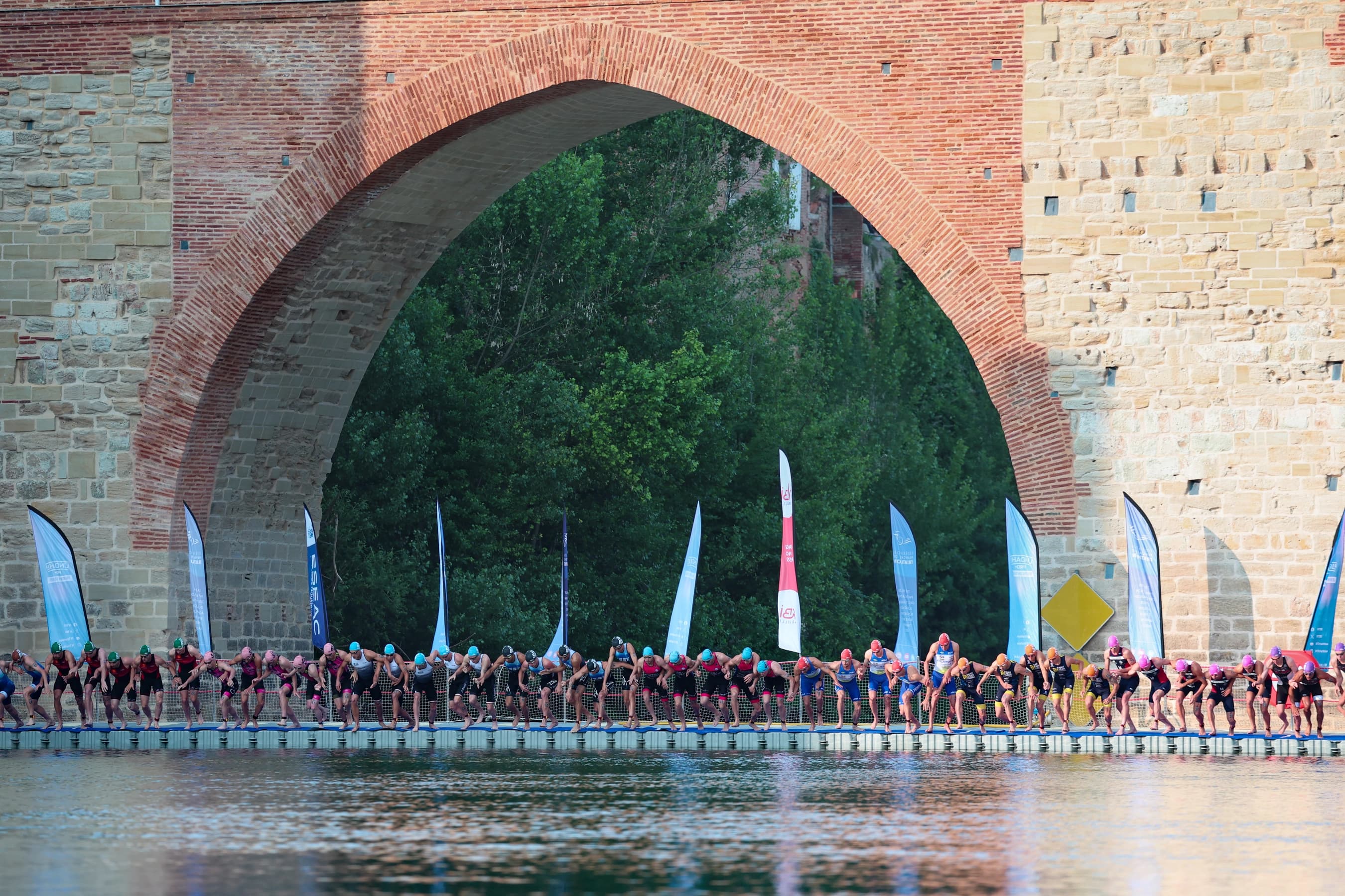 Lindhals Pro + Triathlon Series Albi