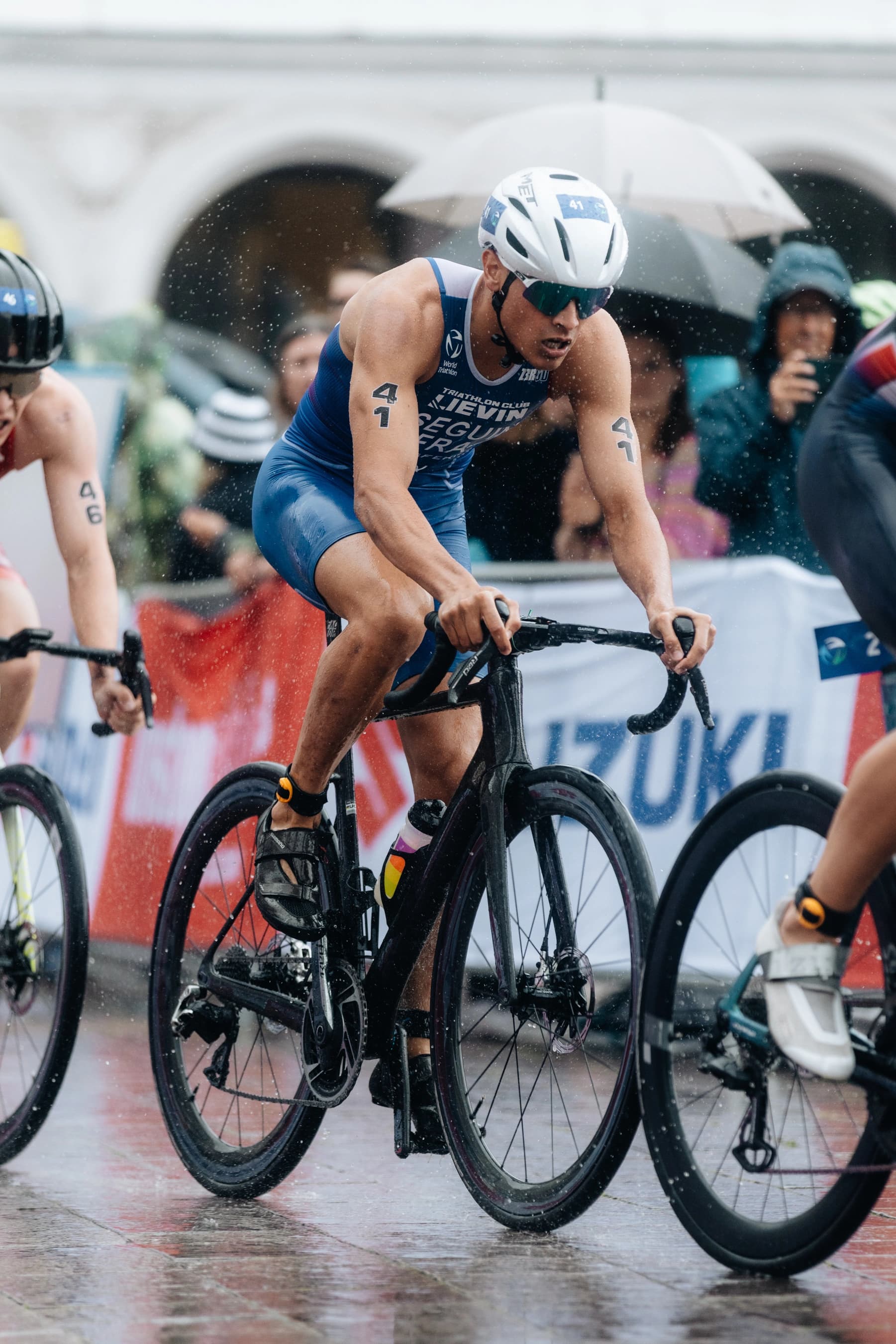 Yanis Seguin sur le vélo